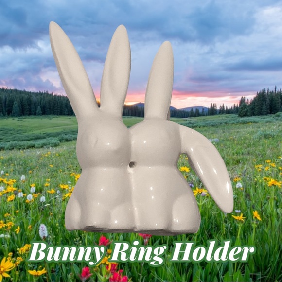 Bunny Ring Holder - Picture 1 of 3